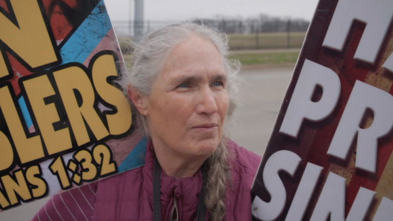 Louis Theroux: Surviving America’s Most Hated Family still 2