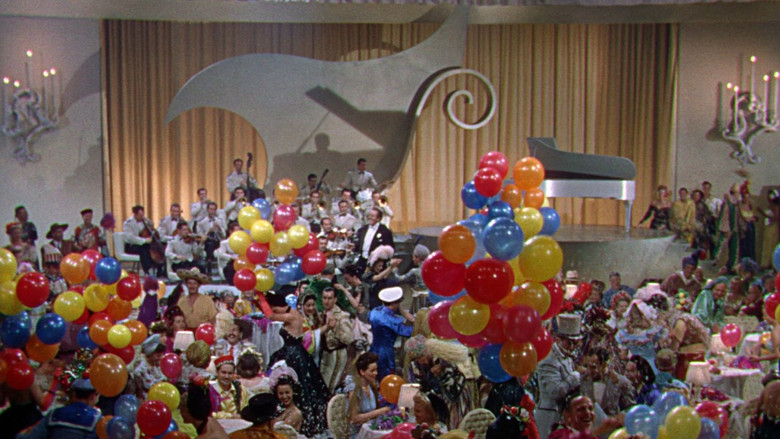 Romance on the High Seas still 4