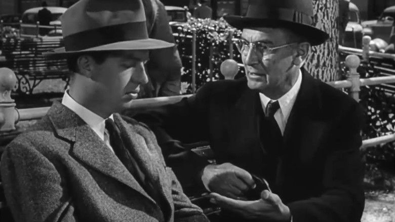 Don't Be a Sucker! still 2