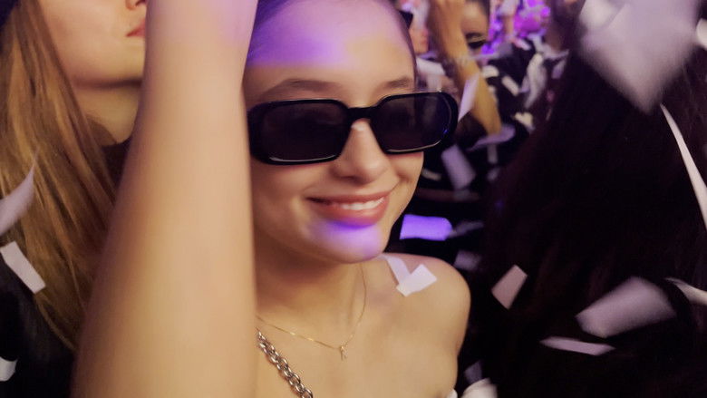 Rave por la noche, After por la mañana still 1