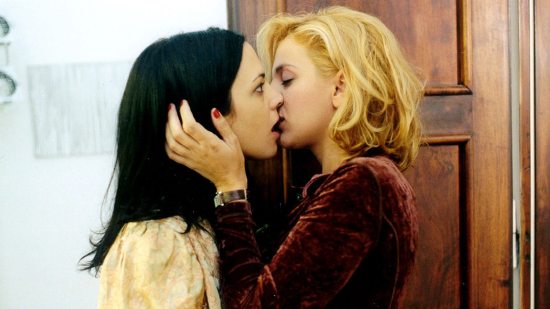 Scarlet Diva still 3