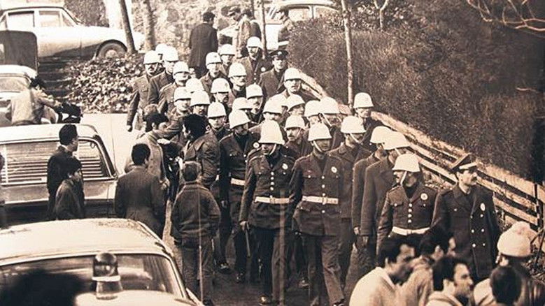 12 March: The Junta still 1