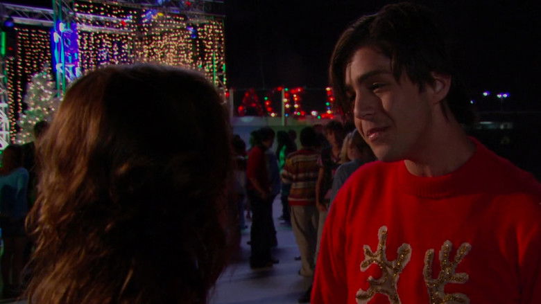 Merry Christmas, Drake & Josh still