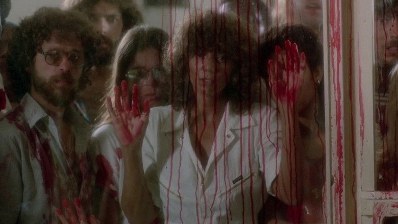 Piranha II: The Spawning still