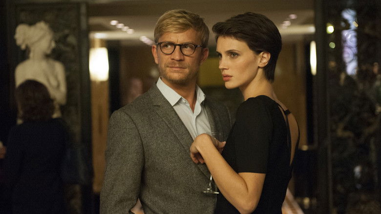 Double Lover still 2