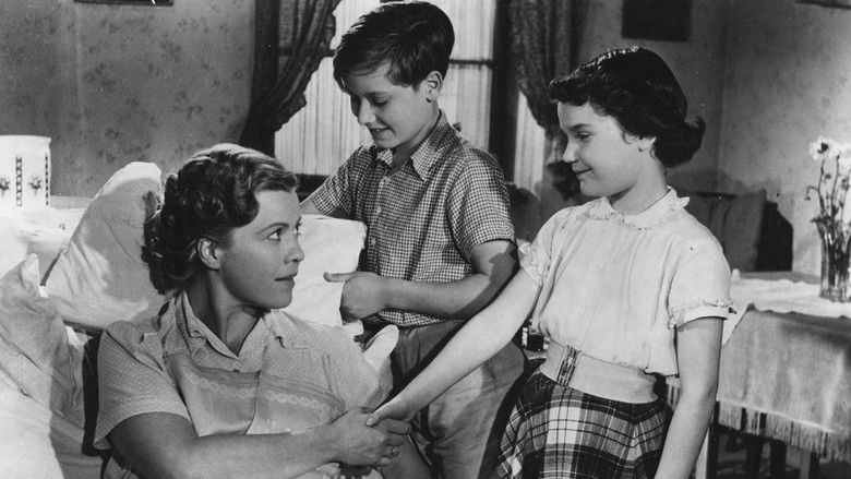 Annaluise & Anton still 1