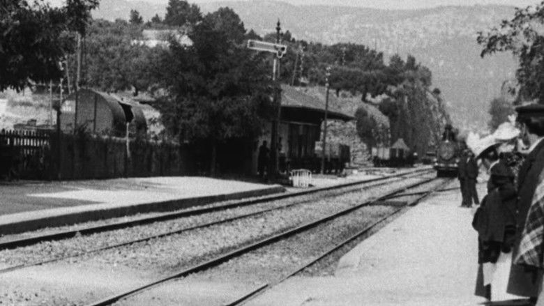 The Arrival of a Train at La Ciotat still 1