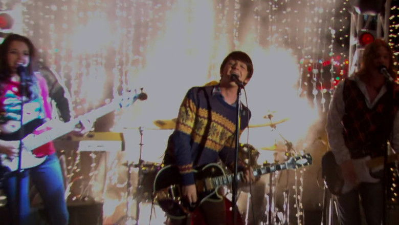 Merry Christmas, Drake & Josh still