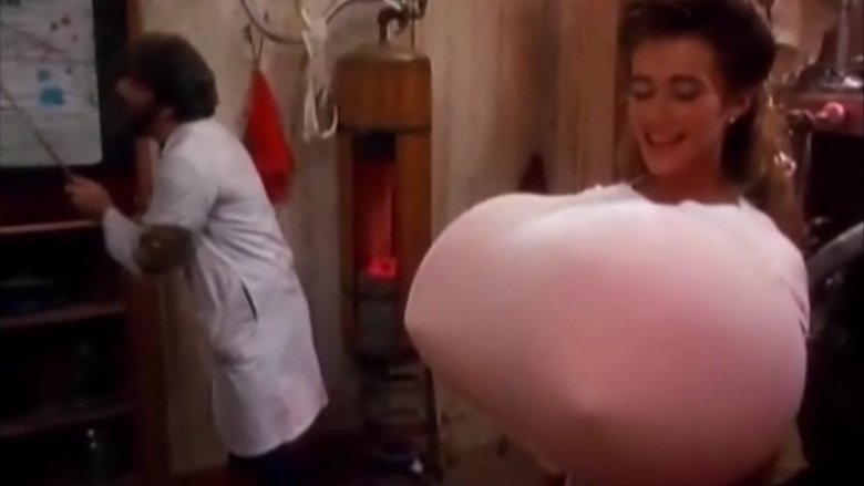 Flesh Gordon Meets the Cosmic Cheerleaders still 1