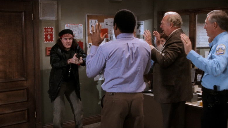 The Naked Gun 2½: The Smell of Fear still 4