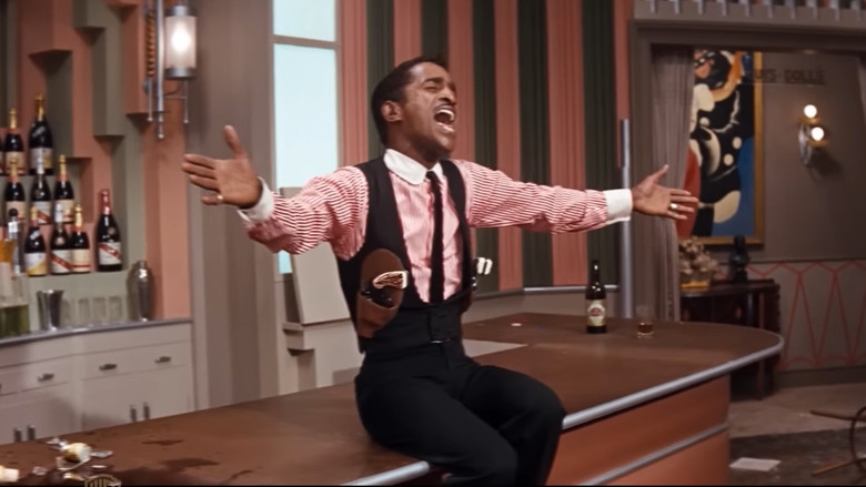 Robin and the 7 Hoods still 4