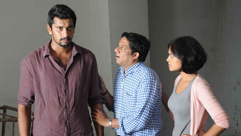 Oru Kanniyum Moonu Kalavaanikalum still 2