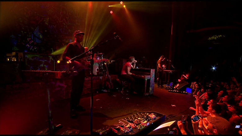 Coldplay - Live at La Cigale 2011 still 1