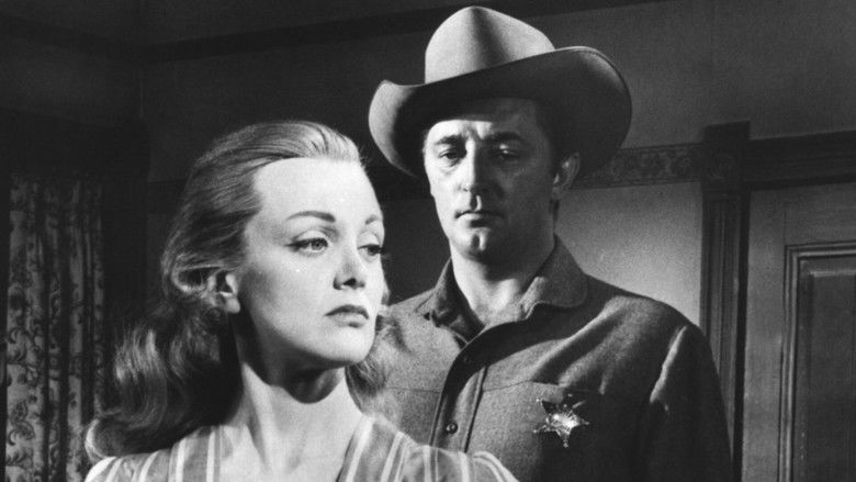 Man with the Gun still 3